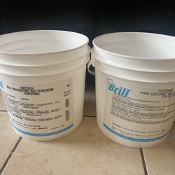 Buckets With Rubber Seal To Store Rice Or Marinade Meats