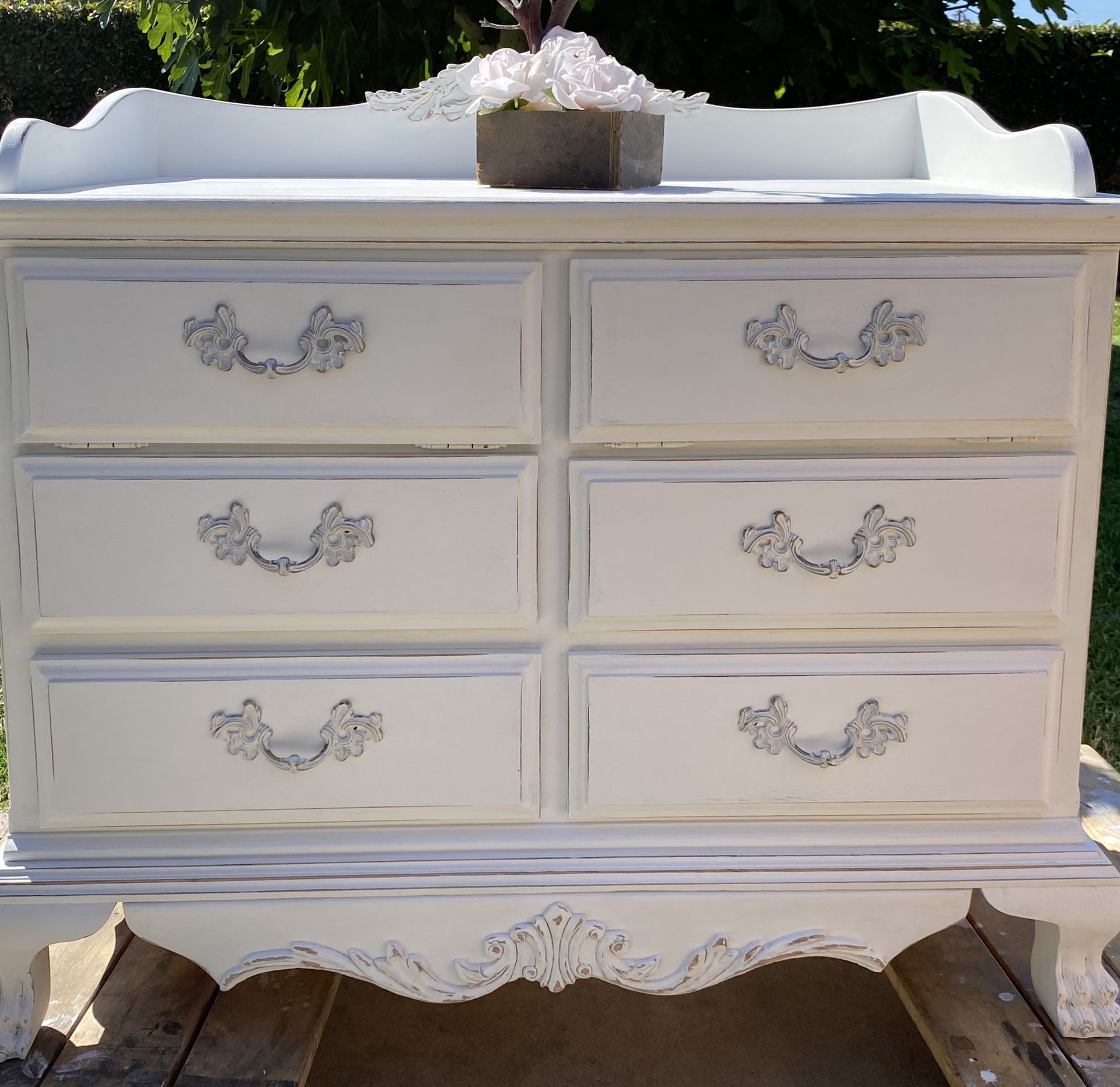 French Provincial Buffet / Dresser / TV Stand / Coffee Bar