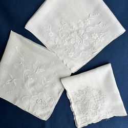 Vintage Ladies Handkerchiefs  (Free Shipping)
