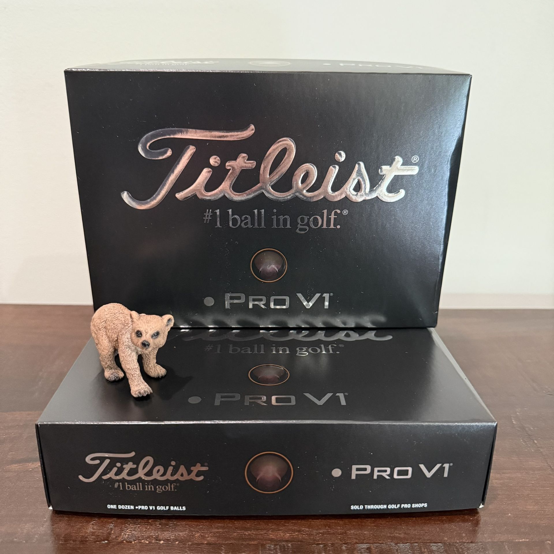 Titleist Pro V1 Left Dot 12-Pack Dozen White Golf Balls - Brand New