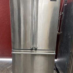 Viking 36” French Door Refrigerator 