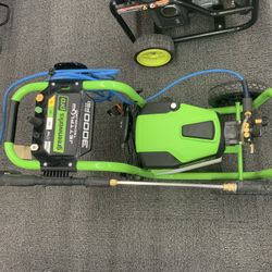 Greenworks Pro Brushless 3000 PSI  2.0 GPM Max / 1.1 GPM Electric Pressure Washer
