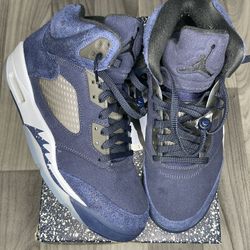 Midnight Navy Jordan 5s