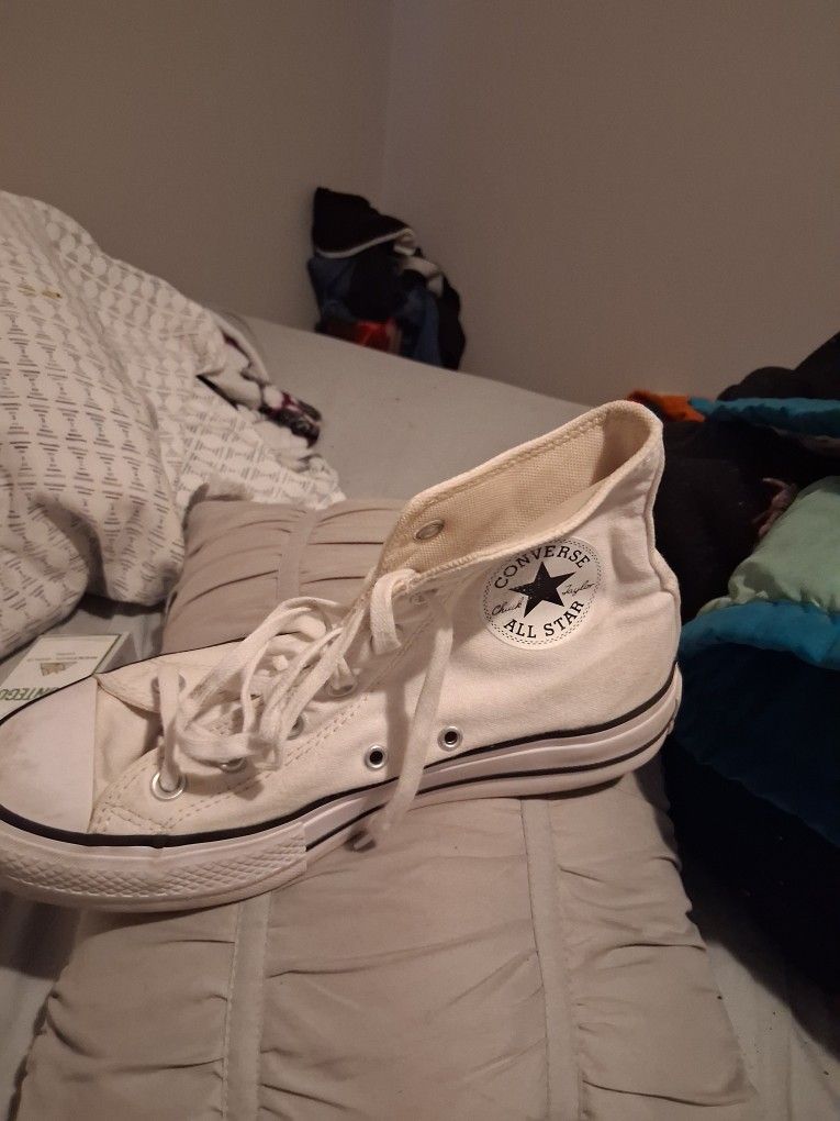 Women's Size 7.5 Converse Chunky Heel