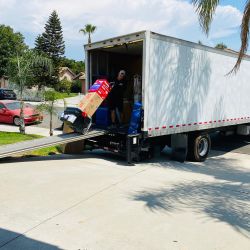 MoVing.....Socal...box truck