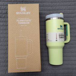 Stanley The Quencher H2.0 FlowState™ Tumbler 40 OZ Light Green