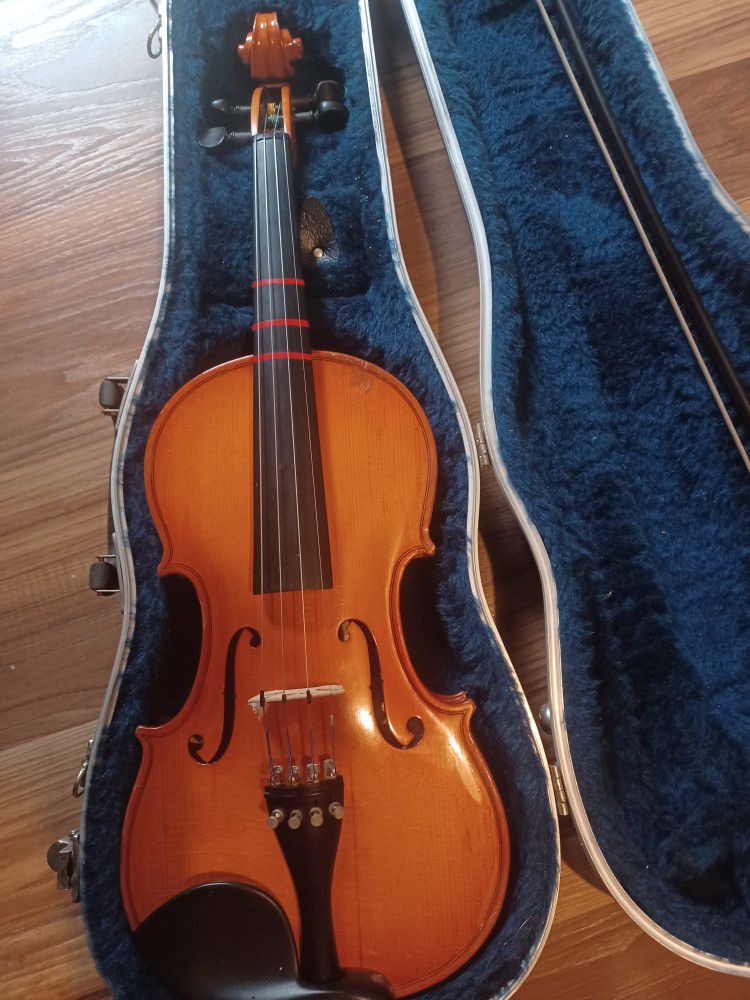 Violin 🎻  Great CONDITION 