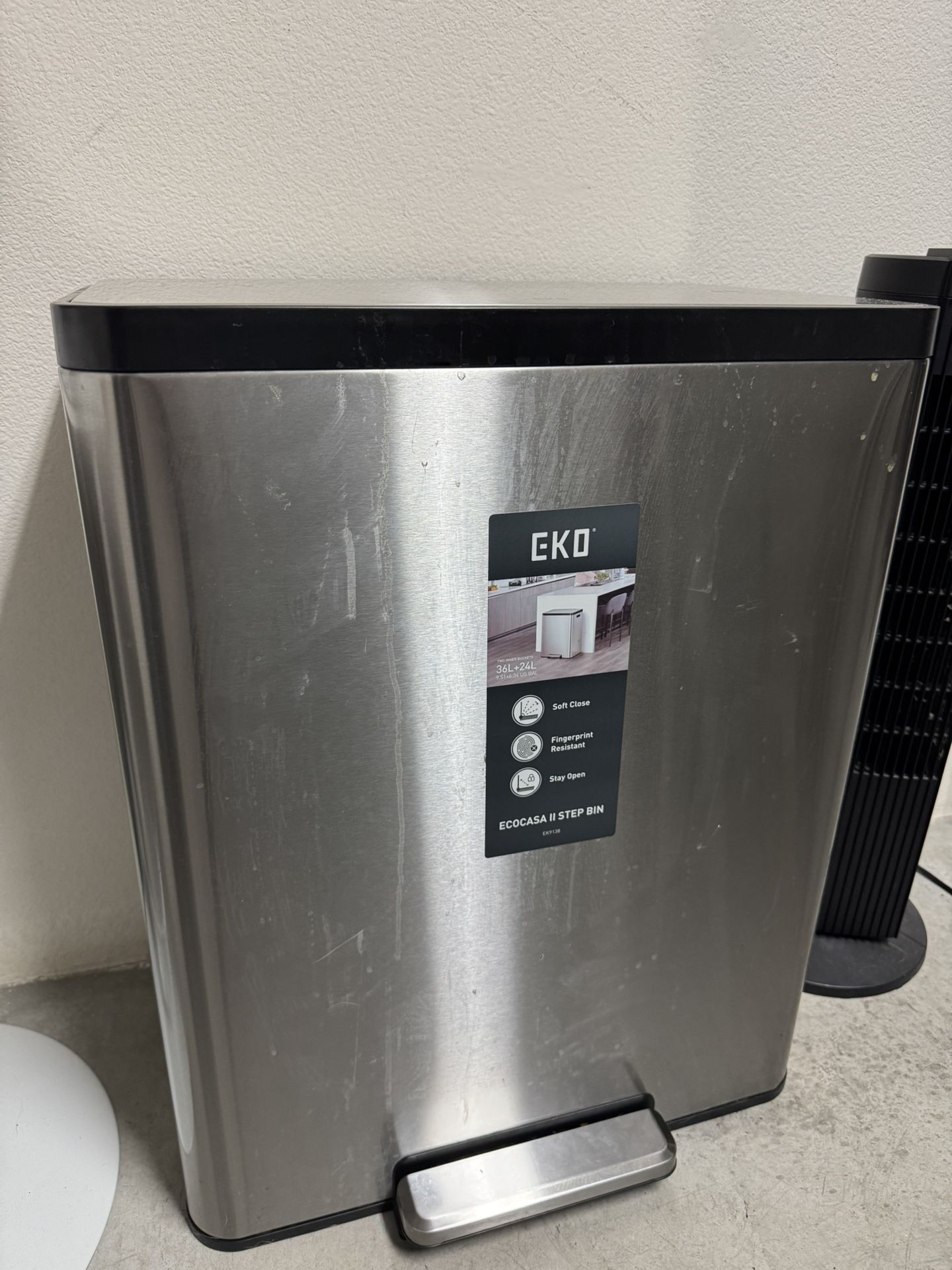 Trash Can With Recycle Bin