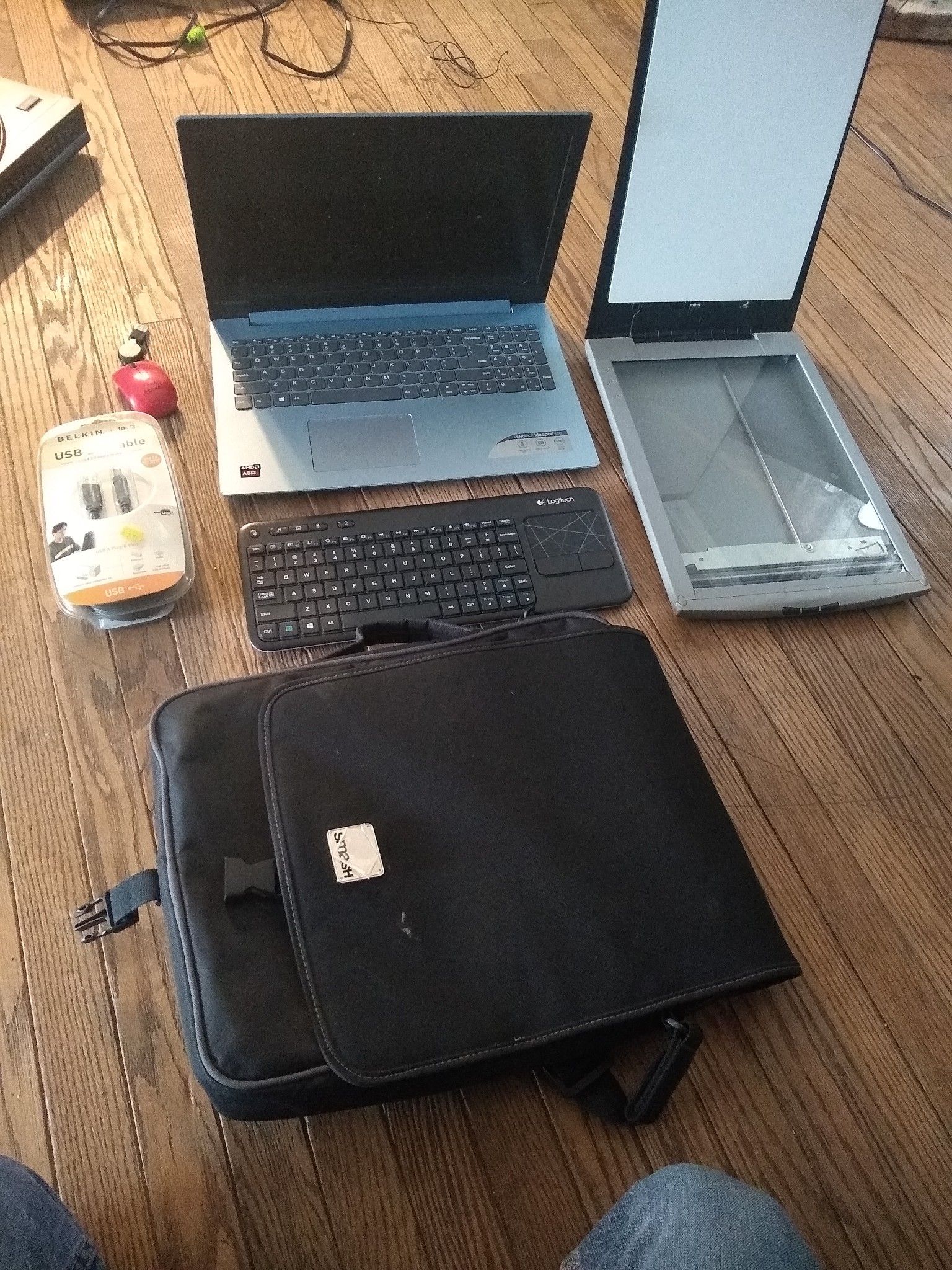 Leveno laptop bundle