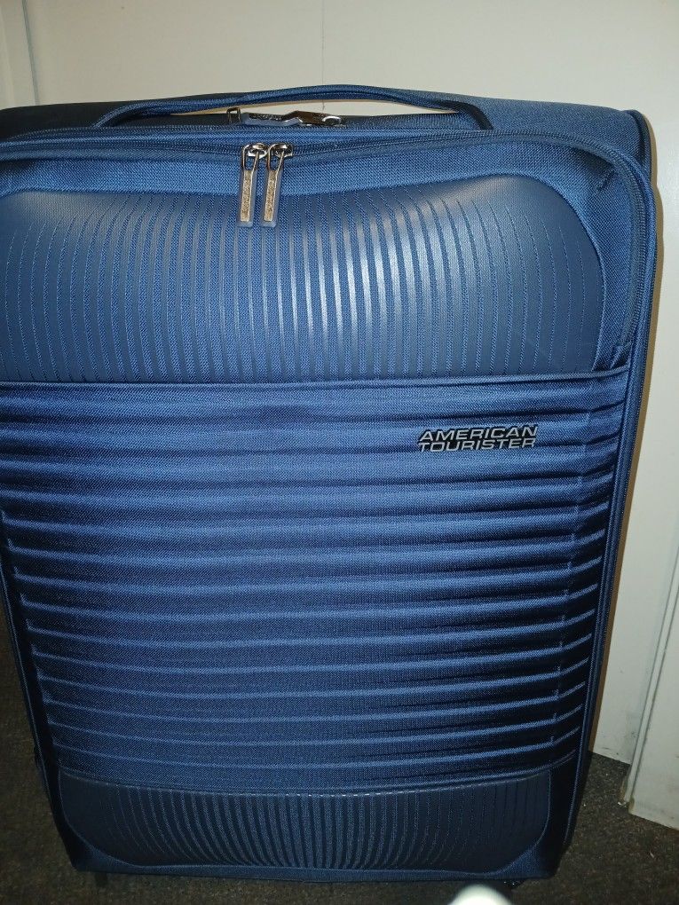 American Tourister Luggage π§³