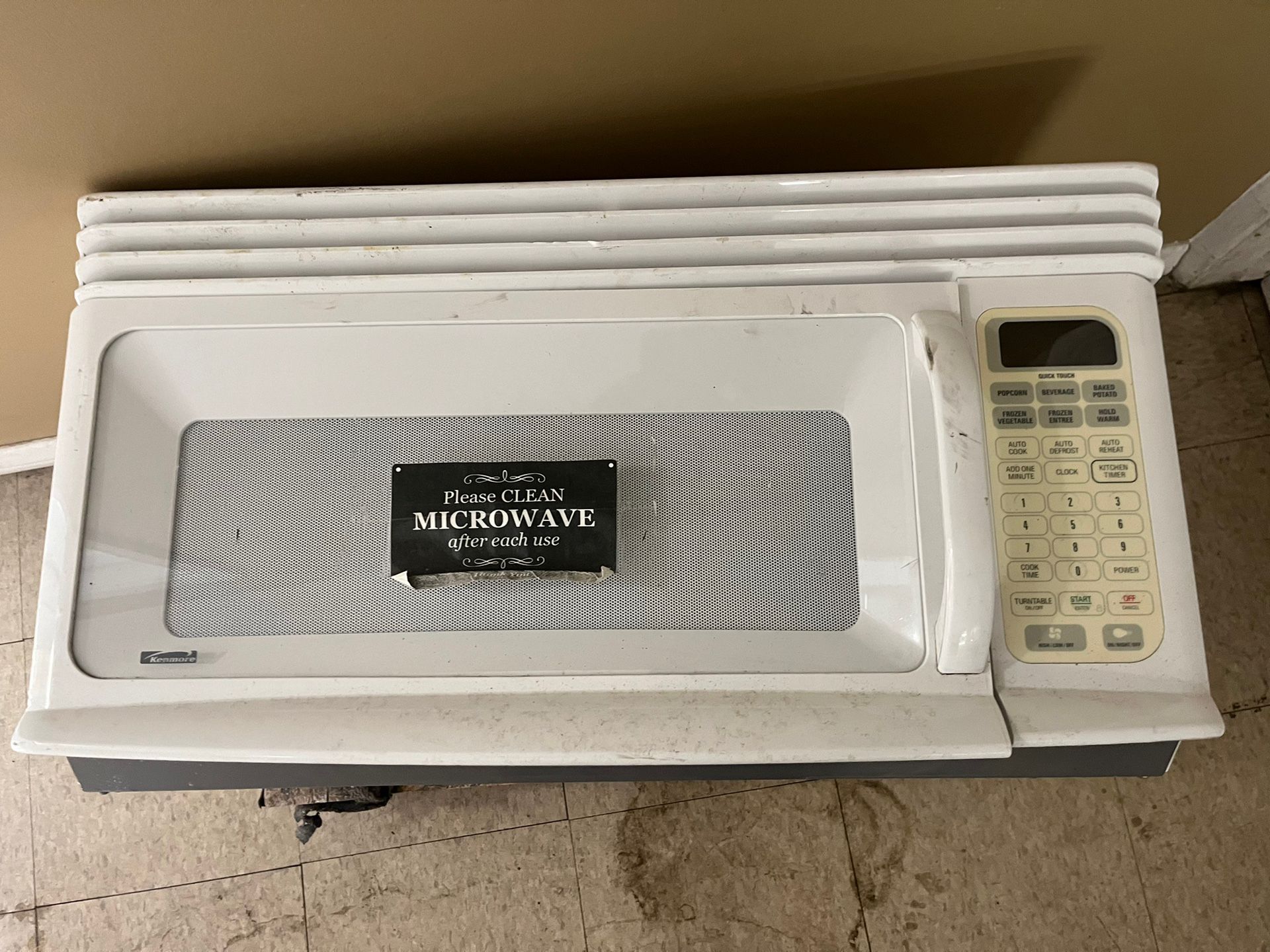 White Kenmore Microwave Oven