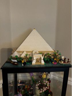 built lego pyramid set