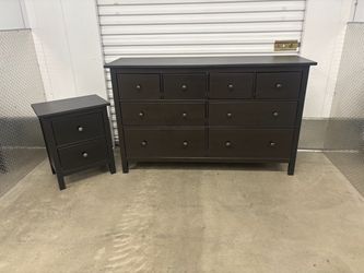 Dressers set