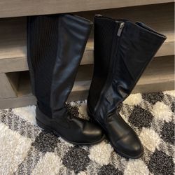 Size 6 1/2 Women’s Boots
