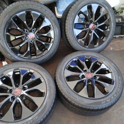 JUEGO DE RRINES PARA CARROS HONDAS ACOR CIVIC CRV YANTAS BUENAS MEDIDA 18
