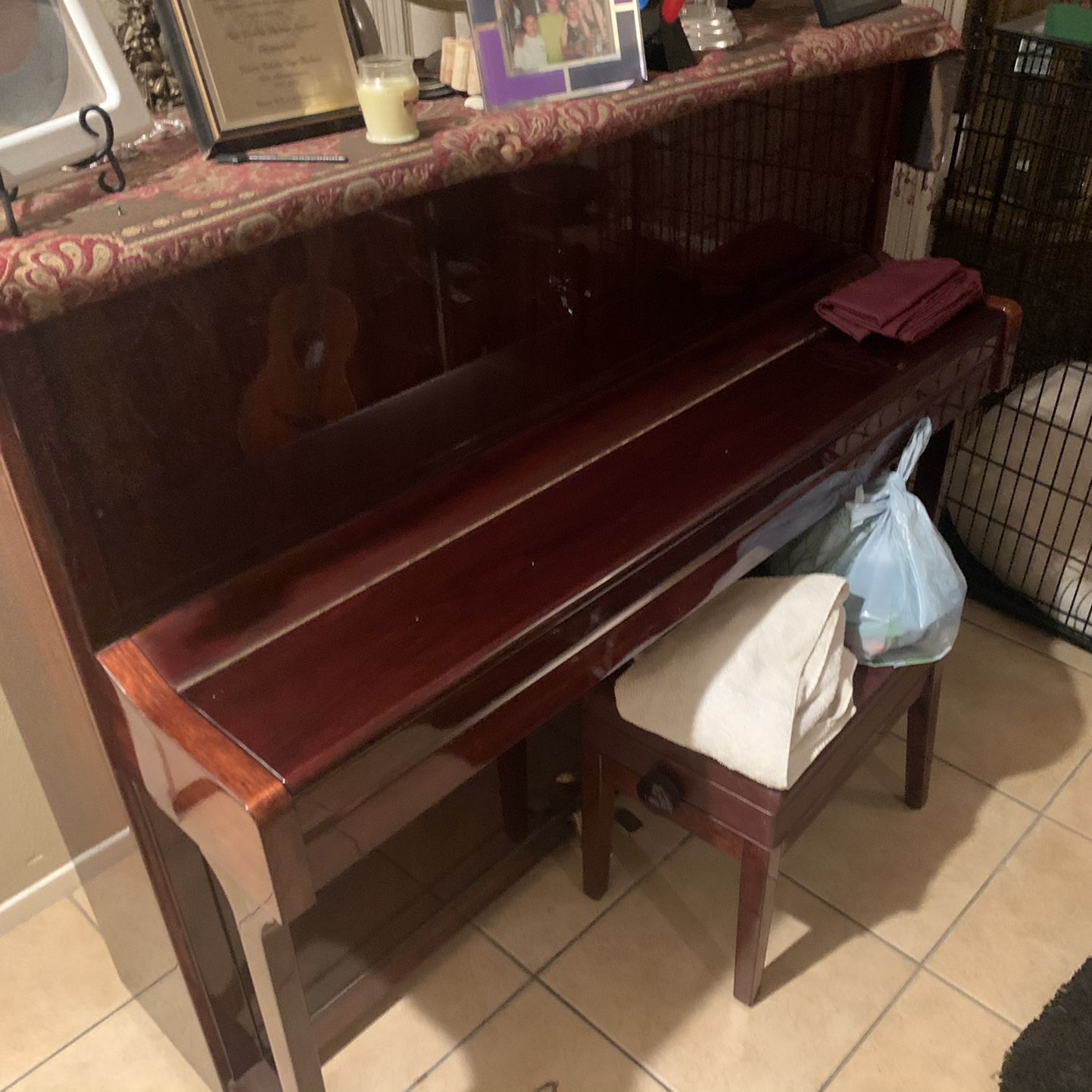 Piano SUZUKI Upright Piano