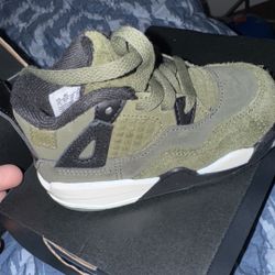 Jordan 4 Retro 
