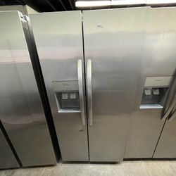 33” NEW FRIGIDAIRE REFRIGERATOR 