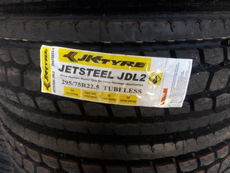295/75 R22.5 truck tire
