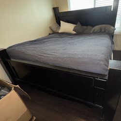 King Bed Frame And Dresser With Mirror 