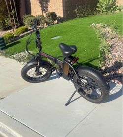 EXECBIKE 20x4 fat-tire e-bike is functioning perfectly.