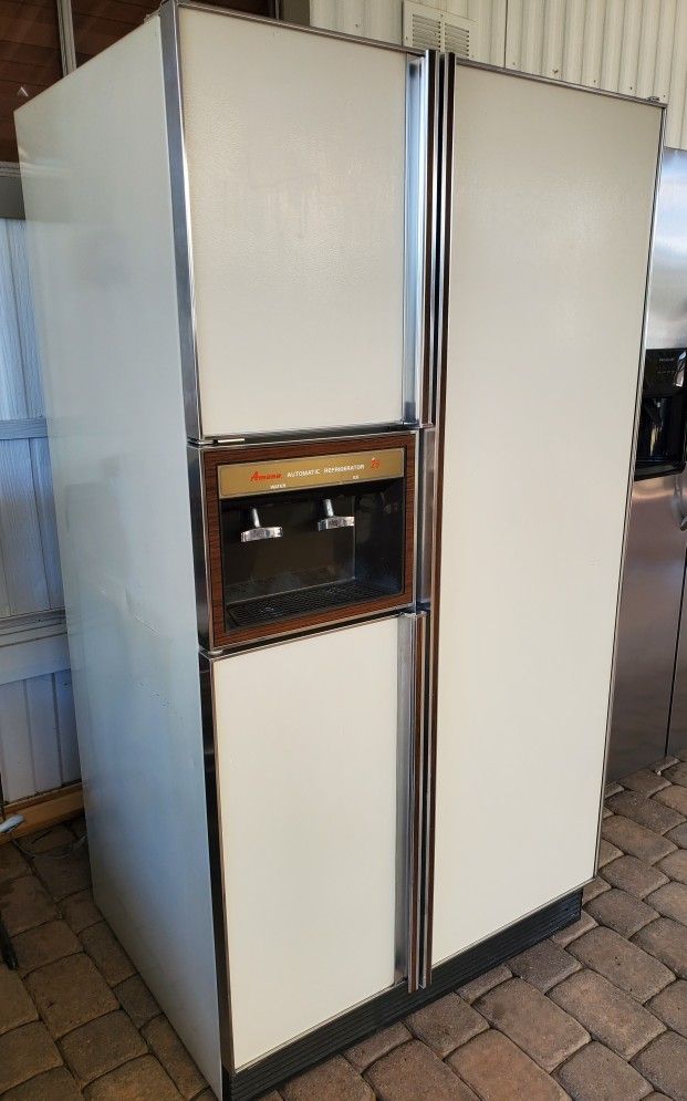 Amana Refrigerator- Amana Refrigerador