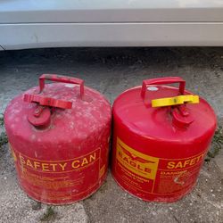 GAS CANS BOTH‼️