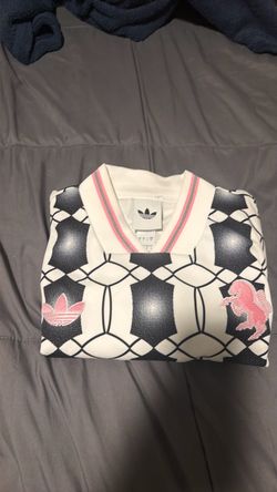 Adidas Juventus Turin LFSTLR Jersey White Black Pink size adult small for teens
