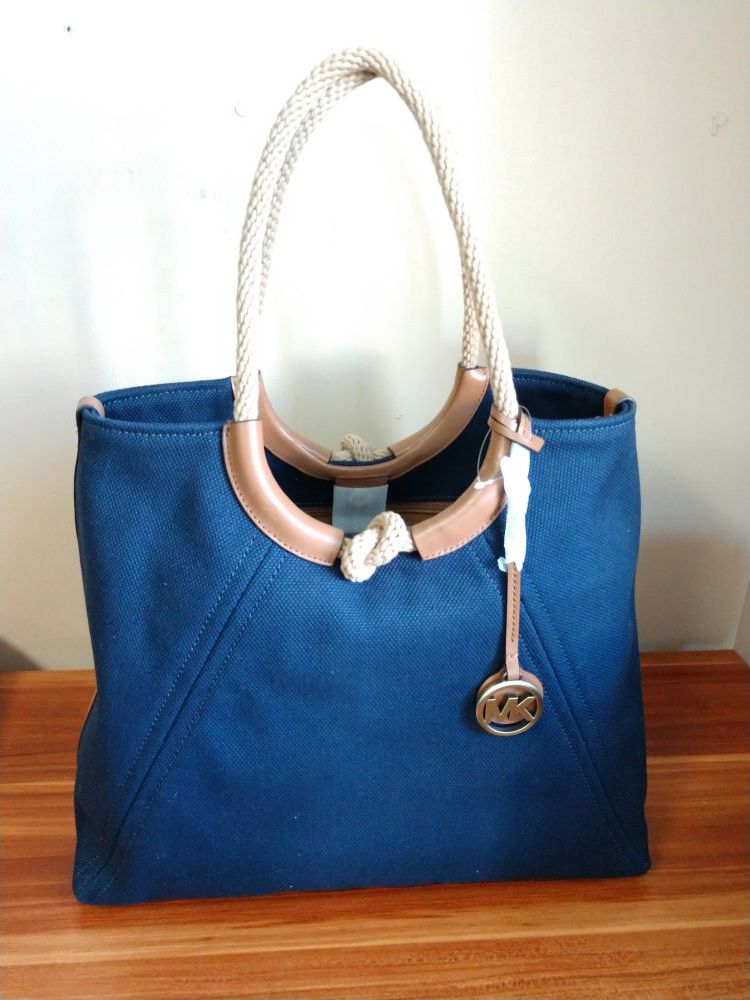Authentic Michael Kors Isla Admiral Blue Large Denim Shoulder Bag