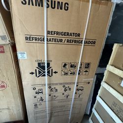 Samsung Refrigerator Model RF30BB6600QL