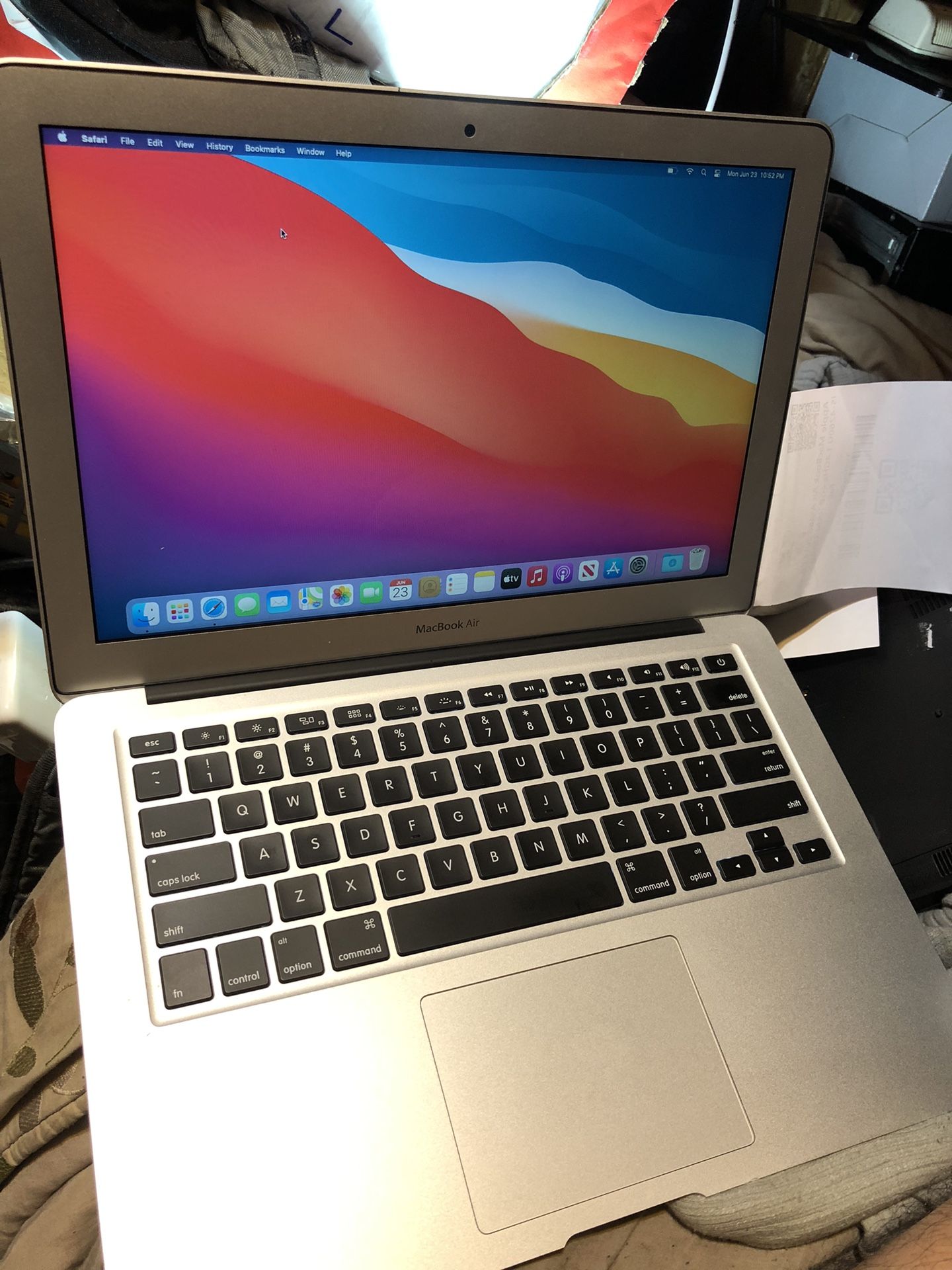 Apple MacBook Air A1466 Core i5 /4GB RAM 128GB SSD as New condition $169