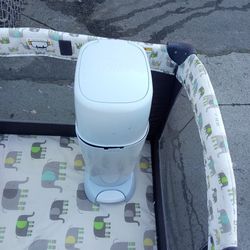Diaper Genie  And Play Pen
