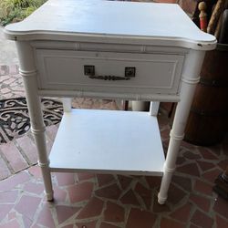 HENRY LINK SIDE TABLE