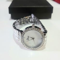 Luxury Silver Women's Quartz Watch Gift