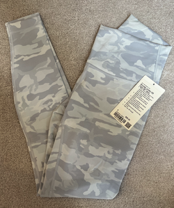 NEW Lululemon Wunder Under Tight 28" - Size 6