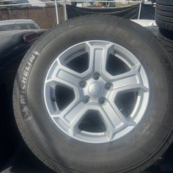 Jeep Wrangler rims and tires 245/75R17