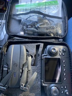 FOLDABLE DRONE LIKE NEW w/ 2 batteries