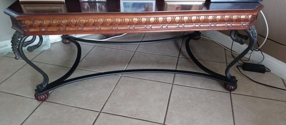 Coffee table And 2 Side Tables