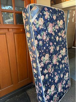 Twin mattress