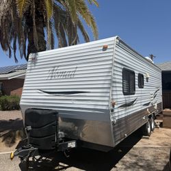 RV - 2010 22ft Nomad w/Double axle