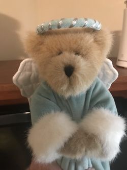 Boyd’s Bear tree topper with tag. “Angelica” 14” tall. Companion to “Gloria”, May purchase both for $40
