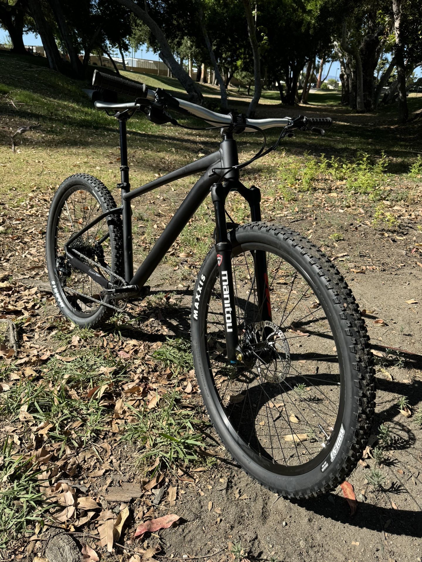 Custom 29 2022 29” Custom Giant Talon for Sale in Lake Forest, CA - OfferUp