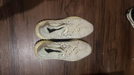 Yeezy size 11