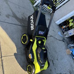 Podadora Rioby  2 Baterías Y Cargador 