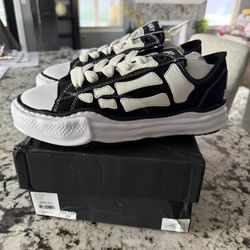 AMIRI  MMY BONES SNEAKER SIZE 10 
