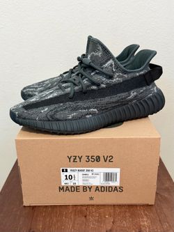 Yeezy 350 Dark Salt Size 10.5