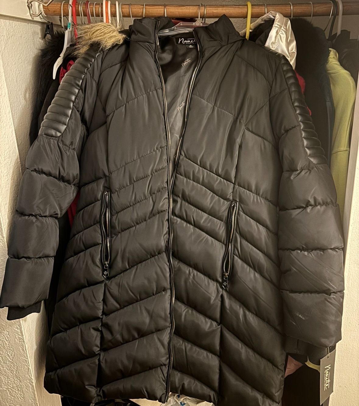 Never Worn Women’s Puffer Black Bomber Jacket W/ Fur Hood