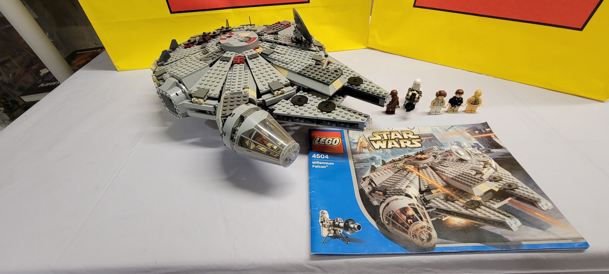 Lego Star Wars 4504 Millenium Falcon (Redesign, Blue Box)