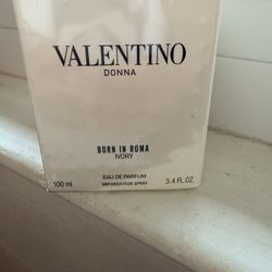 Valentino Women’s Perfume 