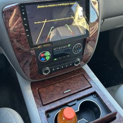 2007 Chevrolet Suburban Luz Sport Utility 4D
